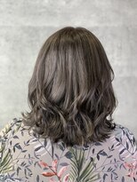 リトル(Re:tle)&nbsp;【河野有希】白髪ぼかしのシルバーグレージュ