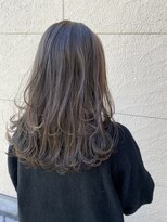 アンカーウェリナ(ANCHOR welina)&nbsp;やわらかハイライトグレージュのミディアムレイヤー◎