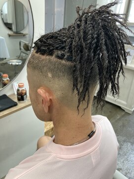 アールグランデ 静岡店(R GRANDE) ハリガネパーマとツイストロープ