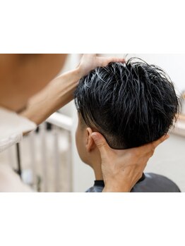 【獨協大学前駅近】本物志向の大人男性へ、育毛促進ケア×ヘッドスパが大好評のプライベート隠れ家サロン◎