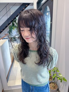 トゥリル(trueal) ロング　レイヤーパーマ