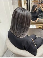 髪屋 紬 【Sera】バレイヤージュ/ハイライト/シルバーグレー