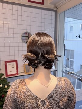 ヘアー アレス(hair ales) カチモリ お団子 ツインお団子 ヘアセット