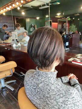 プレゼンスセタガヤ(PRESENCE SETAGAYA) ショート/オーガニックカラー/艶カラー/ボブレイヤー