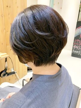 タイズ(ties) 20代30代40代大人可愛い小顔前下がりショートウルフカット