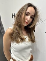 ハルキミナト ジャパン ヨコハマ(HARUKI MINATO japan YOKOHAMA)&nbsp;ロングレイヤーカット顔周りレイヤーハイライトカラー