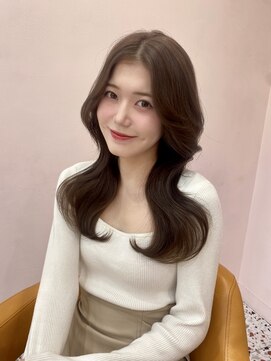 ボタン シブヤ(VOTAN SHIBUYA) ベージュ/韓国ヘア/渋谷/レイヤー/顔まわり/前髪