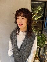 リベラル(liberal)&nbsp;ゆるふわウルフパーマ【30代/40代/50代】