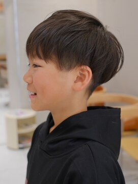 ピークアブー 原宿ハラカド(PEEK-A-BOO) キッズカットメンズ2ブロックマッシュ直毛パーマ小学生