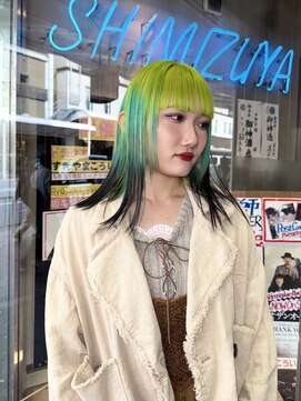 スノッブエンバンプ(snob enVAmp) ネオンカラーの個性派デザイン