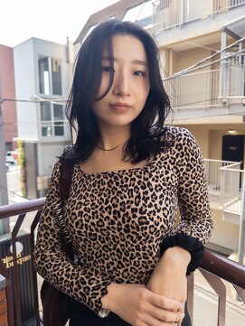 オリーブグレージュ　ミディアムレイヤー