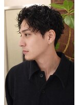 ビュートリアム265(BEAUTRIUM 265)&nbsp;スパイラルパーマ メンズヘア スタイリング簡単ヘア 大人メンズ