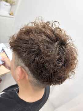 イフプロデュースドバイアミカ(iF produced by Amica) 波巻きパーマショート