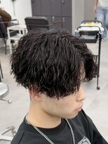 オーバル ジングウマエ(OVARL jingumae)&nbsp;縦落ちパーマセンターパートシャドウパーマサーフカール