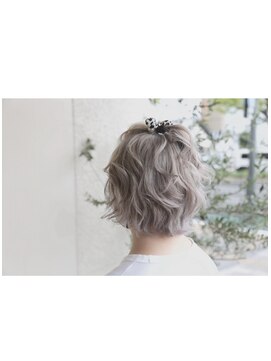 ライカ(Lycka) white gray