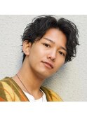 ツイストスパイラルパーマ センターパートソフトツーブロック