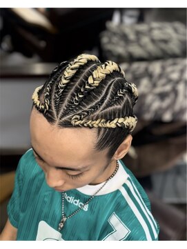 髪遊戯倶楽部 エクステコーンロウ