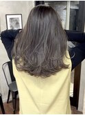 ミルクティーベージュローライトインナーカラーハイライト