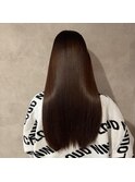 「縮毛矯正で叶える理想のストレートヘア」