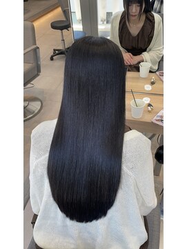 エラ(Ella) 青みツヤ感UP！髪質改善カラー