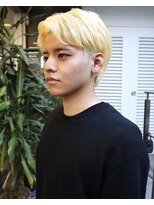 メンズレコ 渋谷(MEN'S LECO)&nbsp;抜きっぱなしブロンドハイトーンセンターパートメンズカット