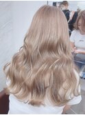 ミルクティーベージュ ブロンド ハイトーン ブリーチ 10代20代