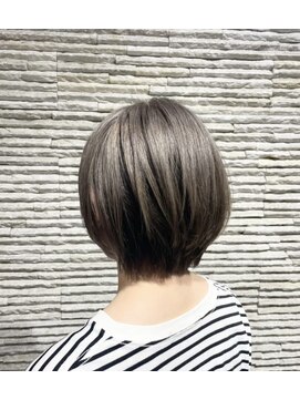 ビスイル 秋葉原店(Vis ill) 20代30代透明感暗髪ベージュショートグレージュ丸みボブ