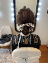 コマリ(comari)&nbsp;ゆるシニヨン