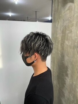 メンズサロン キング 梅田店(Men’s salon K!ng) 韓国マッシュセンターパートツーブロックメンズハイライトウルフ