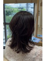 ナイアン エルア(naian elua)&nbsp;癖を生かしたシャギーカット