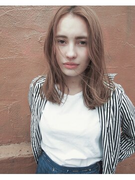 コス(kos) 重軽なロングボブ*ダブルカラー*セピアアッシュ