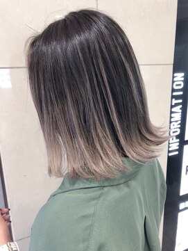 ジゼル(gisele) ティーグレージュバレイヤージュ