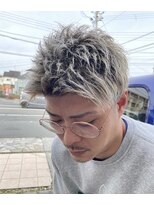 フラム ヘアデザイナーズ(FuLAM Hair designers*) 根元暗めがカッコいい《ホワイトカラー》