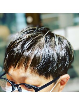 リボーン(Reborn) ツーブロックショート