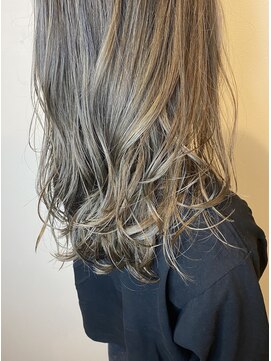 リアン(Lien) グレージュカラー