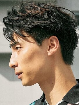 ノイ(noi) センターパートニュアンスパーマツーブロックメンズパーマ