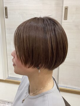 イロア(iloa) 丸みショート