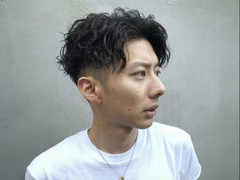 グッドタイムエフティフィフス 横浜西口(GoodTimes ft.fifth)の写真/ビジネスマンでも可能な《ツイストスパイラルパーマ》をご提案＊清潔感がありつつ、第一印象が好印象に＊