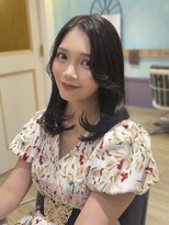 キートスバイガーランド (Kiitos by Garland)&nbsp;ふんわりミディアム小顔レイヤーカットツヤ髪センターパート