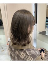 ピノ(pino.)&nbsp;グレージュハイトーンバレイヤージュデザインカラー