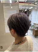 ショートヘア×パールグレー［守谷/ブリーチ/カラー］