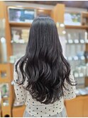艶感きわだつナチュラルダークブラウンロング