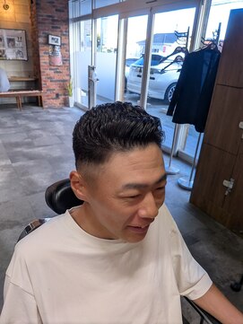 ワンワンオー バーバーショップ コンチネンタル(@110 BARBER SHOP continental) サイドパート濡れパン
