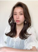 暗髪でも出せるこなれ感フェイスレイヤー×ナチュラルミディアム