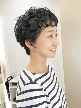 ジーナ 渋谷 表参道(JINA) 大人ショート/レイヤーショート/前髪あり/30代40代50代