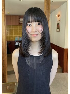 顔まわりレイヤーカット 