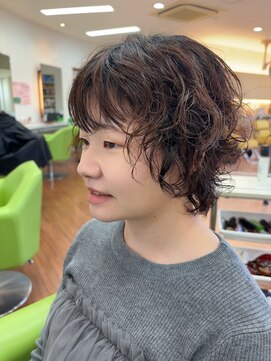 アカネ(Akane) ショートウルフ　ウルフパーマ　20代　30代