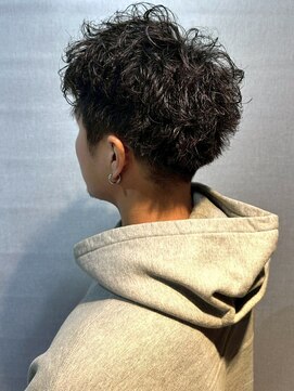 ノッポサン(Noppo3) ツイスパ ツーブロックマッシュ 黒髪ショート メンズパーマ