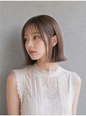 切りっぱなし　20代外ハネボブ　オリーブベージュ　縮毛　ボブ