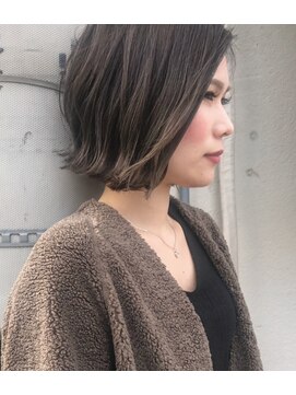 ホロホロヘアー(Hair) 2019 holoholo アッシュグレー大人ボブ